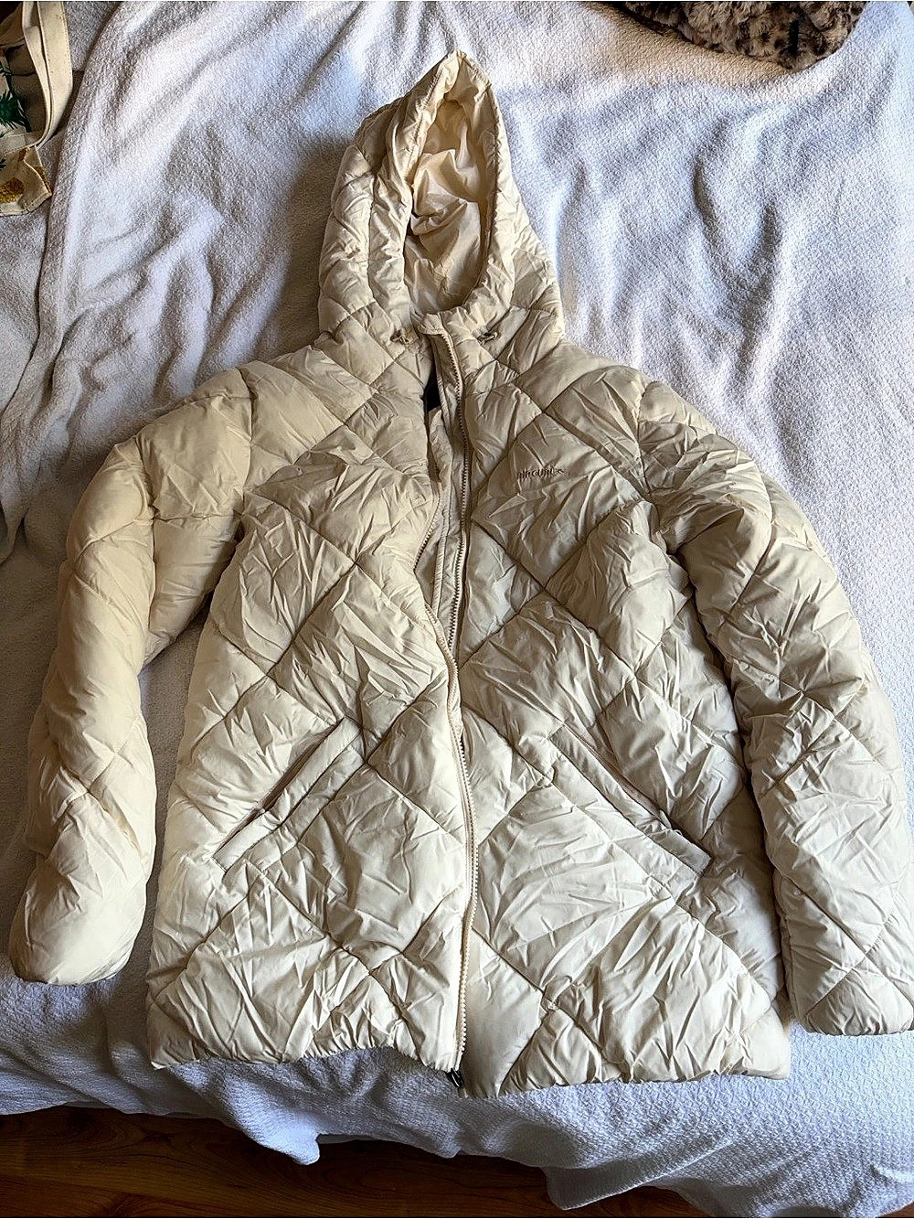 Puffin Anti Series Quilted Hooded Puffer in Cream Size Medium